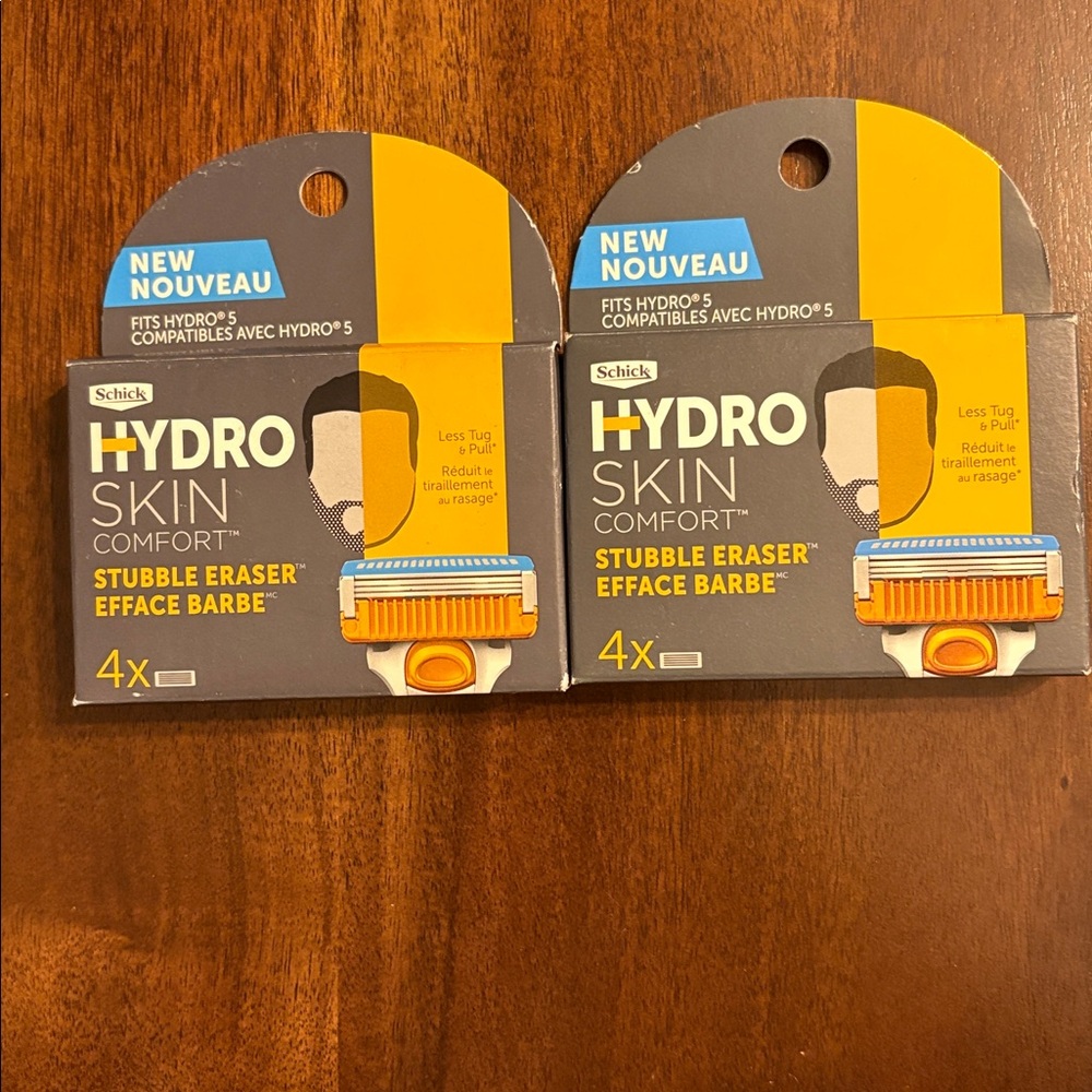 Chic Hydro Skin Comfort Stubble Eraser with Orange and Blue Accents